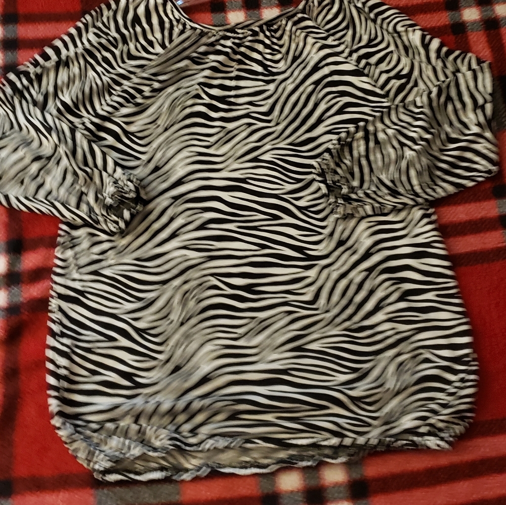 Michael Kors "Zebra Print" top - Picture 2 of 12